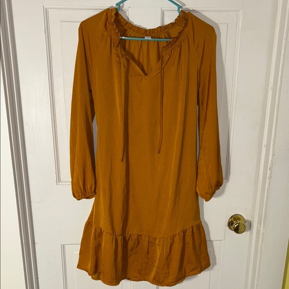 Old Navy Dresses & Skirts - Golden Slip Dress with over Dress